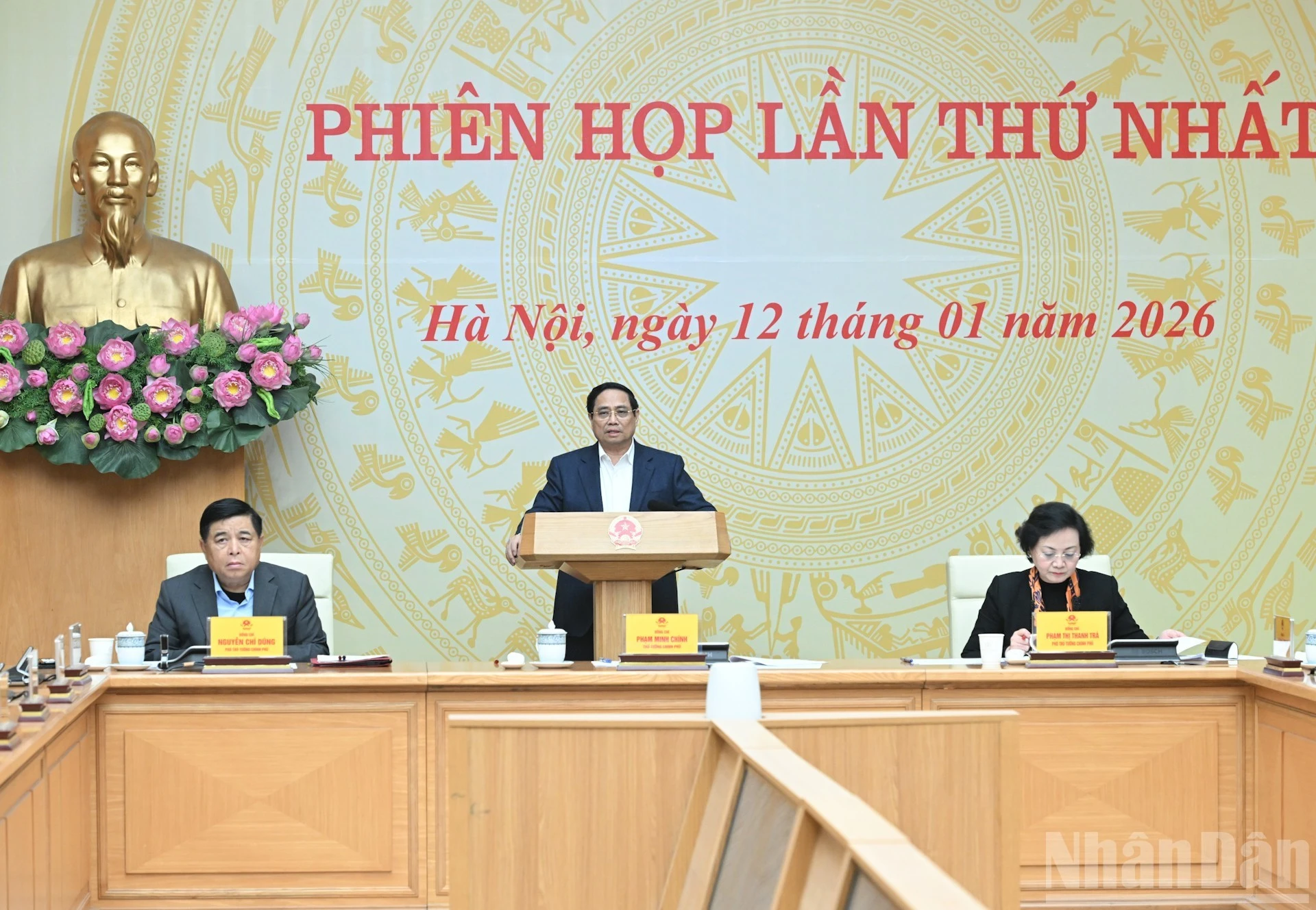 Le Premier ministre Pham Minh Chinh s'exprime lors de la première réunion du Comité national de pilotage des données. Photo : NDEL.